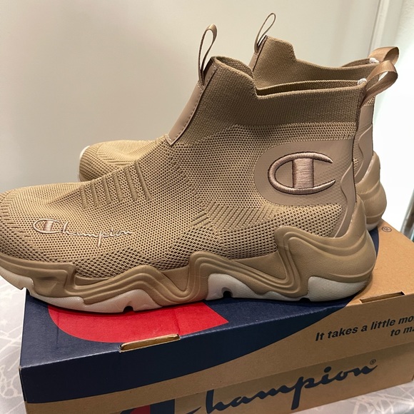 Champion Womens Size 11 slip on sneakers - Picture 2 of 6